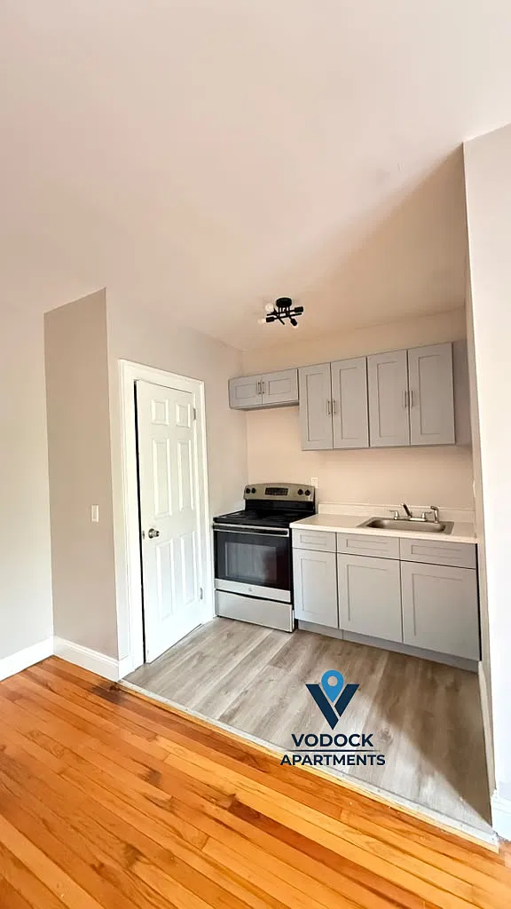 9 Wyllys St — Photo 1