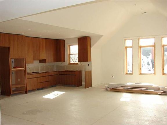 3rd image of 80 Western Ave