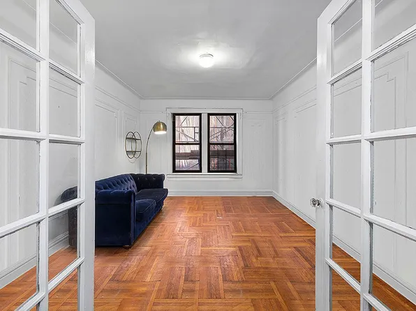 840 Saint Marks Ave APT 4H, Brooklyn, NY 11213