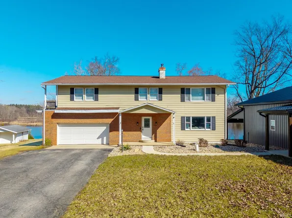 8700 E Circle Dr, Kendallville, IN 46755