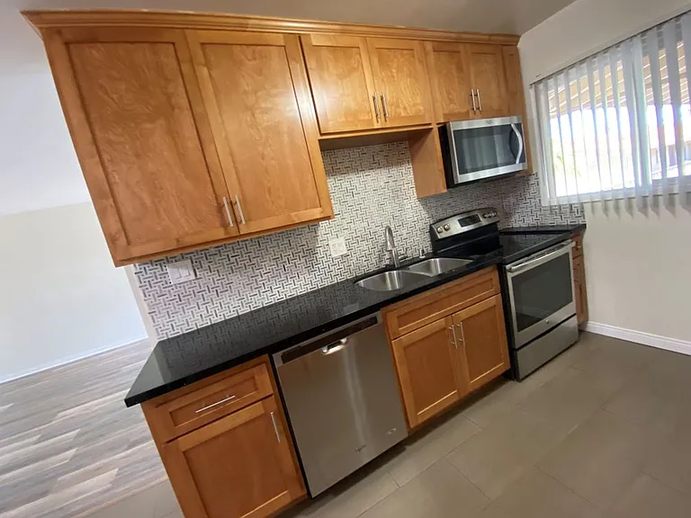 Keswick Court Apartments — Photo 18