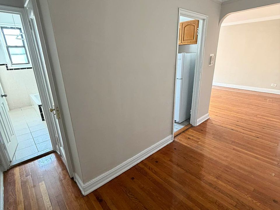 1st image of 3519 147th St APT 10C