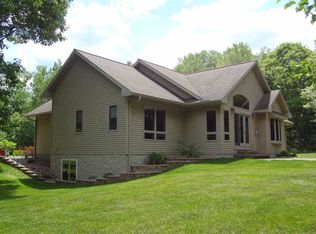 290 Chapel Ridge Rd, Marquette, MI 49855