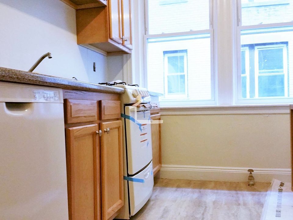 2nd image of 1681 Commonwealth Ave #25G