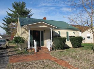 307 Franklin St, Narrows, VA 24124