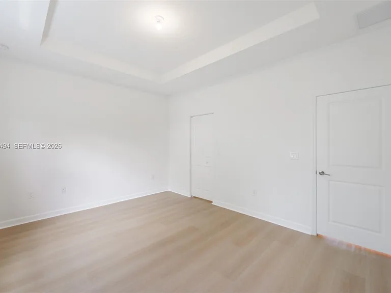 640 NE 207th St — Photo 17