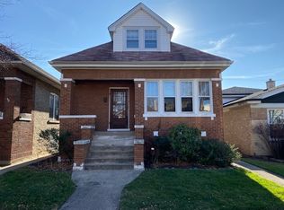 5725 W Newport Ave, Chicago, IL 60634