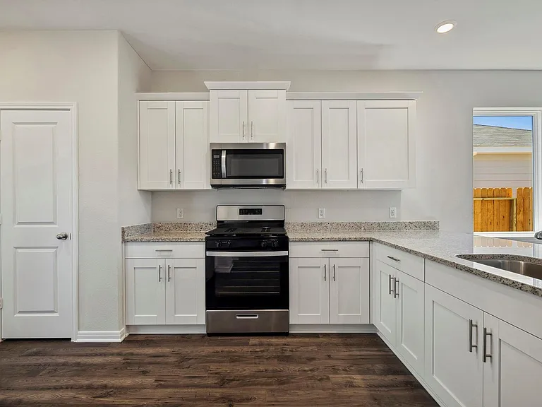 10403 Red Cardinal Dr — Photo 7