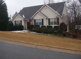 6251 Huntcliff Dr, Flowery Branch, GA