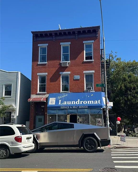 1st image of 3921 7th Ave