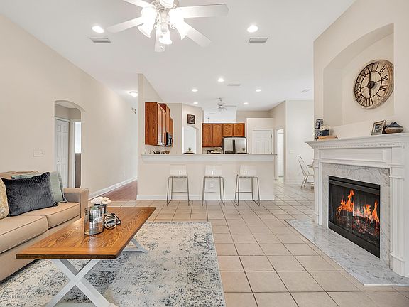 4th image of 4722 Leah Creek Dr