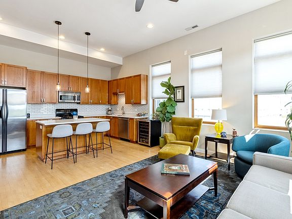 4th image of 2158 N Damen Ave #4