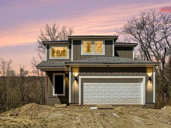 5516 NW Verlin Dr, Kansas City, MO 64152