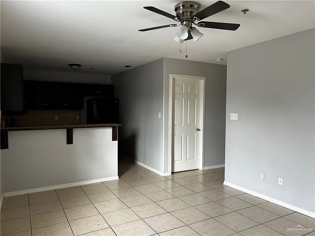2 bed, 2.0 bath, 1000 sqft, $800 — Photo 2