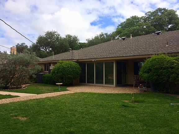 2nd image of 2226 Brook Hollow Dr