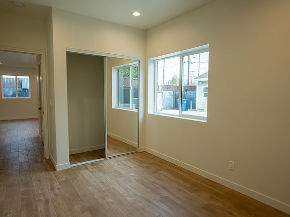 4th image of 6736 1/2 Tampa Ave