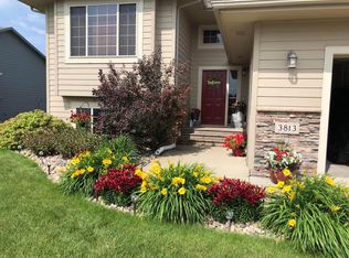 3813 S Linedrive Ave, Sioux Falls, SD 57110