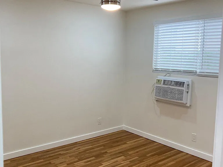 148 S Hayworth Ave #4 — Photo 8