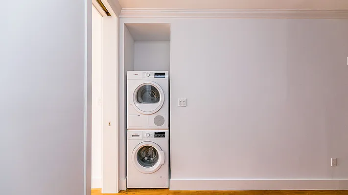 Rented by Nooklyn NYC LLC | media 41