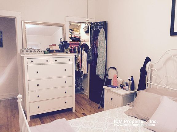 3rd image of 2610 W Gunnison St #2A