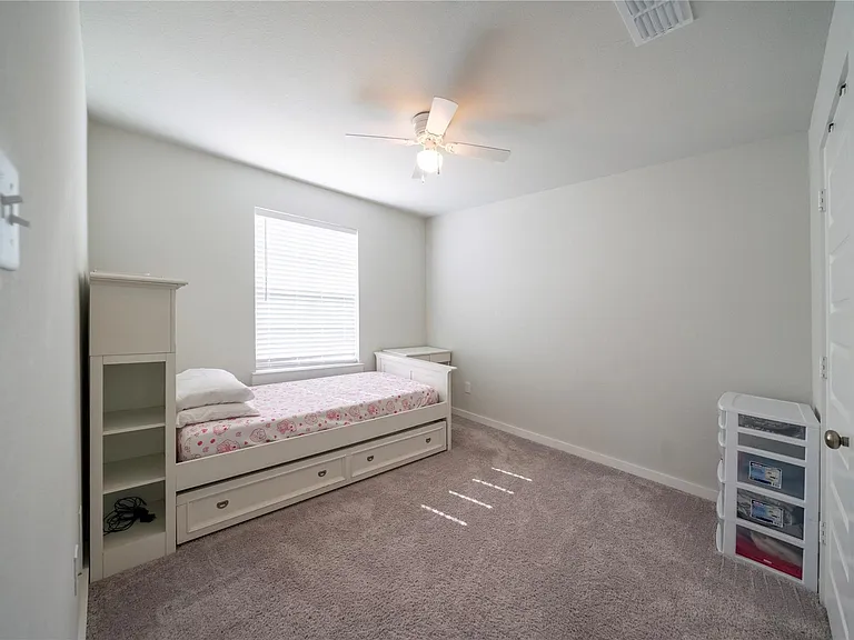 21802 Blue Daisy Ct — Photo 31