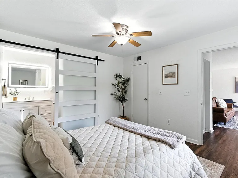 1481 Center Street Ext #302 — Photo 5