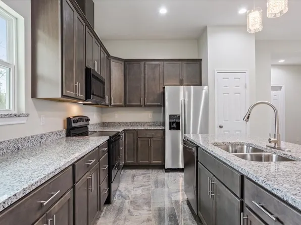 219 County Road 1260, Fairfield, TX 75840