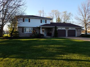 486 E Water St, Oak Harbor, OH 43449