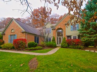 5710 Fenwick Pl, Clarkston, MI 48348