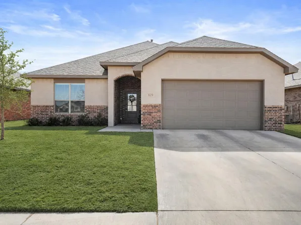 819 N 3rd St, Wolfforth, TX 79382