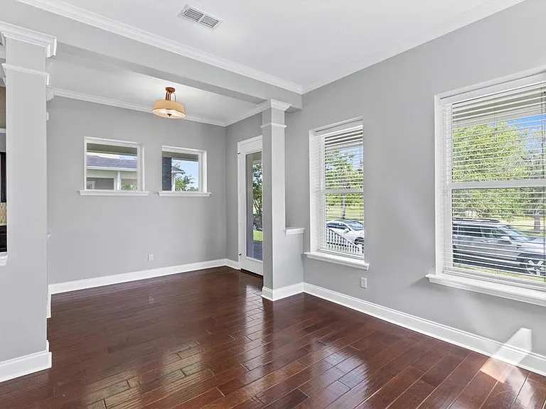 8631 Laureate Blvd — Photo 10