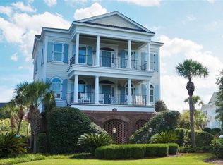 18 Charlestowne Ct, Pawleys Island, SC 29585