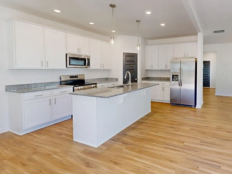 Quinn Residences at Dorchester Place — Photo 6