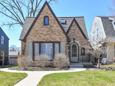 4253 S Austin STREET, Milwaukee, WI, 53207