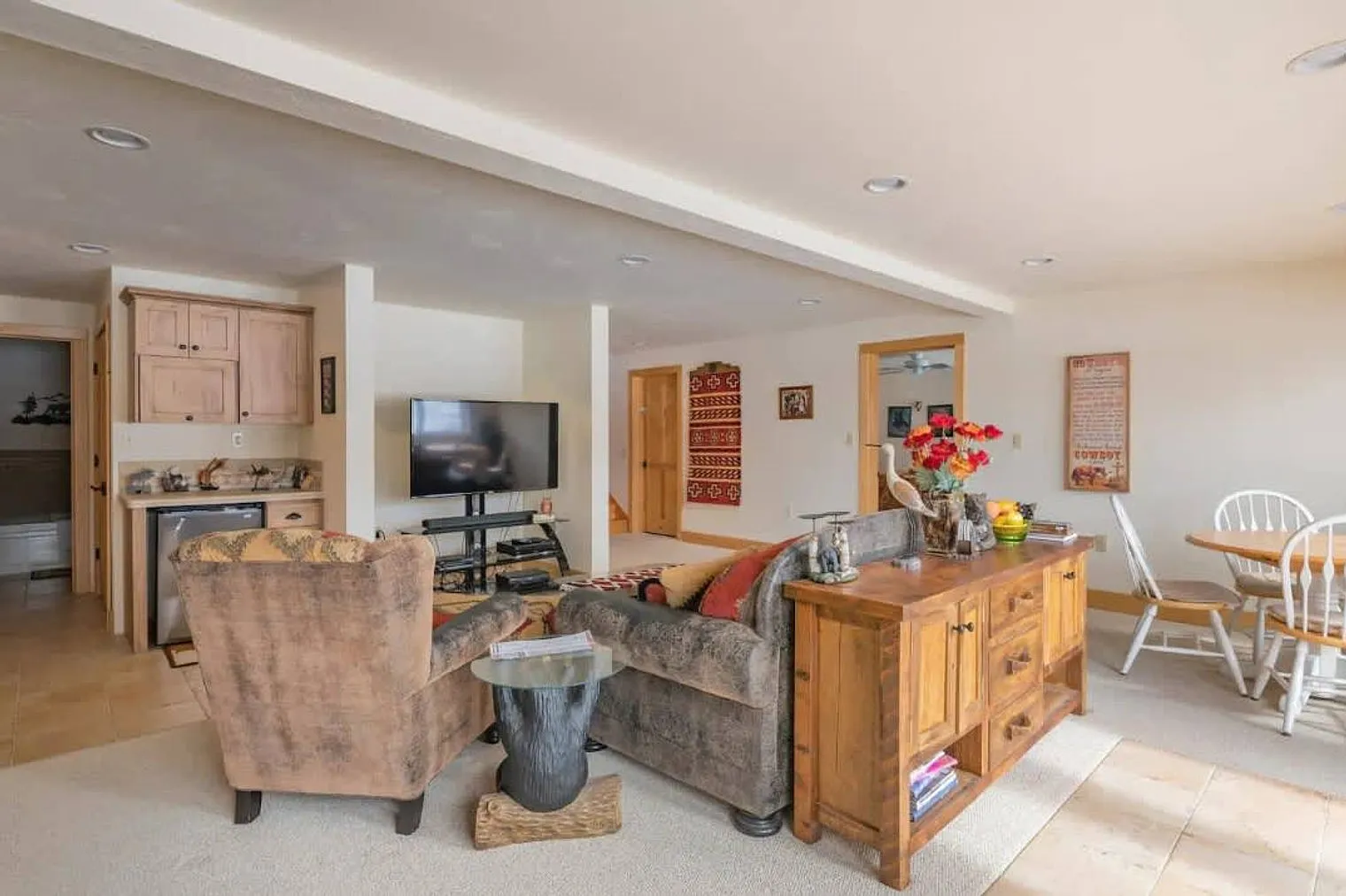 4 bed, 2.0 bath, $8,058 — Photo 1