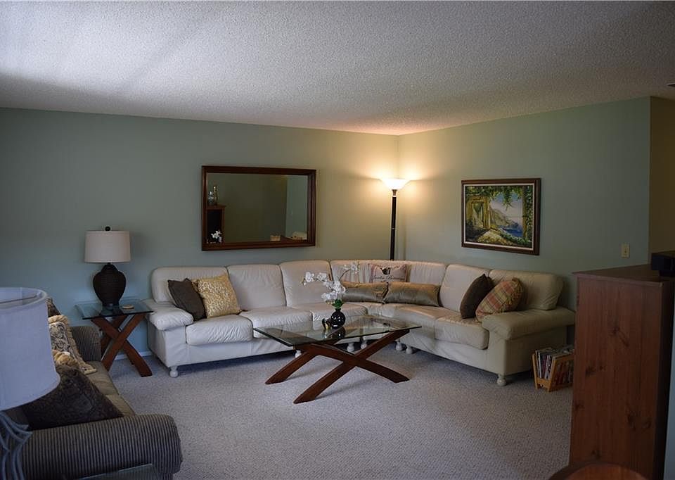 1st image of 50 Woodland Dr APT 206