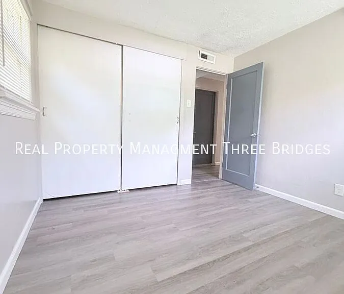 28 Redwood Dr — Photo 12