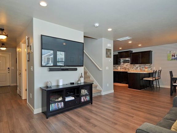 3rd image of 14303 S Draper Hill Dr