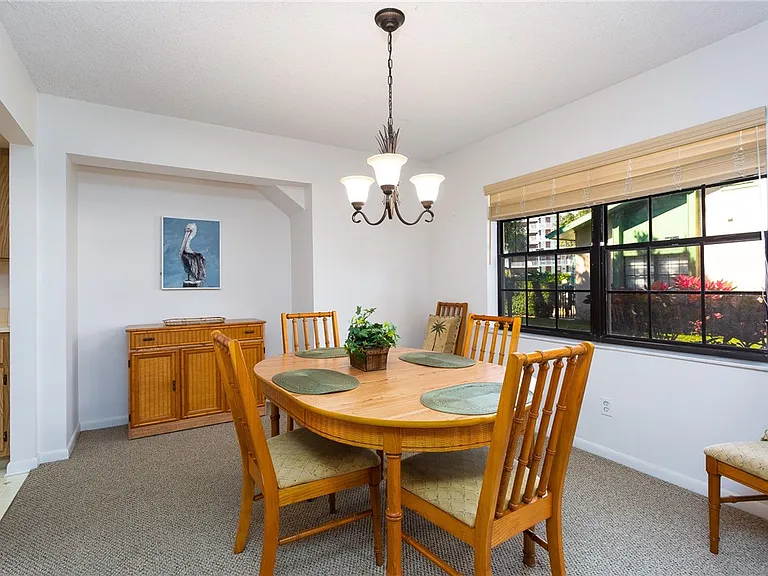 910 E Causeway Blvd #B5 — Photo 8