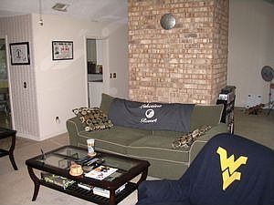 1st image of 5 Acorn Ln