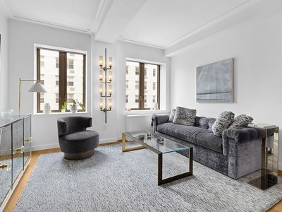 225 E 19th St #605, New York, NY, 10003