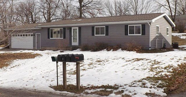 1st image of 219 N Navajo Ln