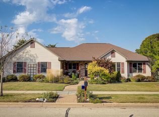 1302 Sumac Dr, West Bend, WI 53090