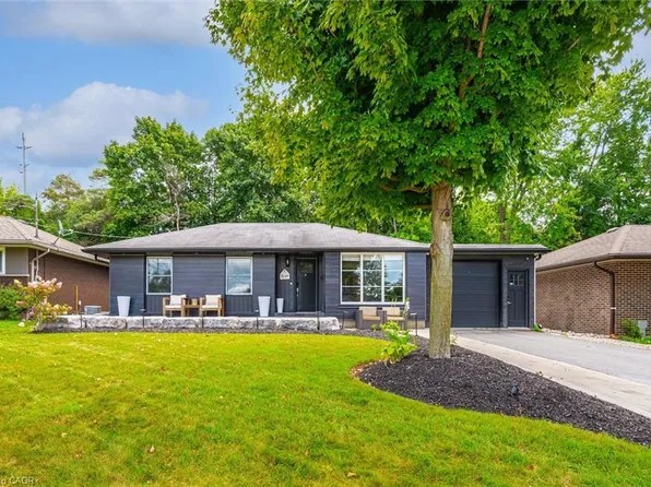 670 Ferrier St, Centre Wellington, ON N1M 1W8