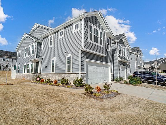 2nd image of 4512 Iron Oak Ln