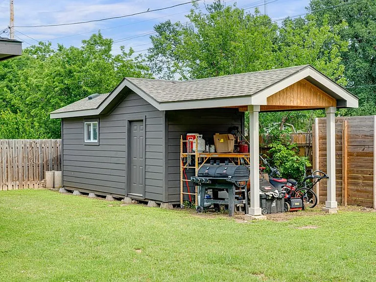 1409 Lantern Light Dr — Photo 19