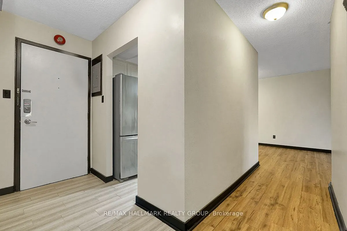 2 bed, $2,050 — Photo 4