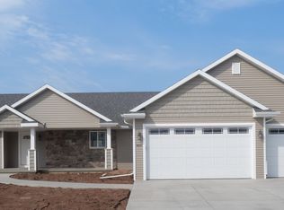5759 Yosemite Ln, Appleton, WI 54913