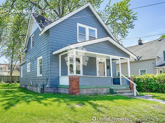 2nd image of 946 Oakdale St SE