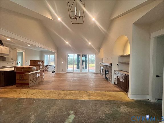 4th image of 18122 Dogwood Trail Way